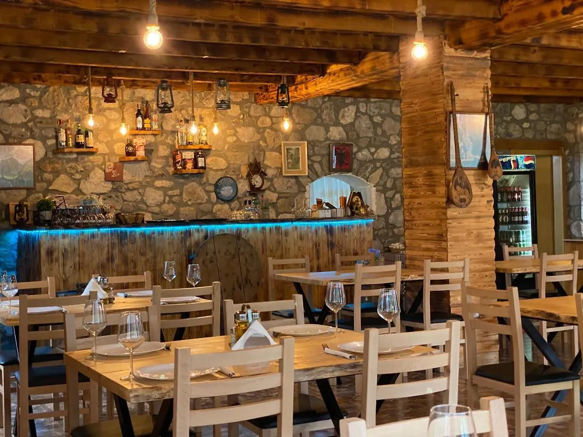 ** Gasthuis Alpinehouse Hotel Theth Albanië