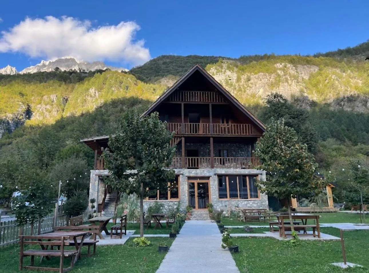 Alpinehouse Hotel Theth