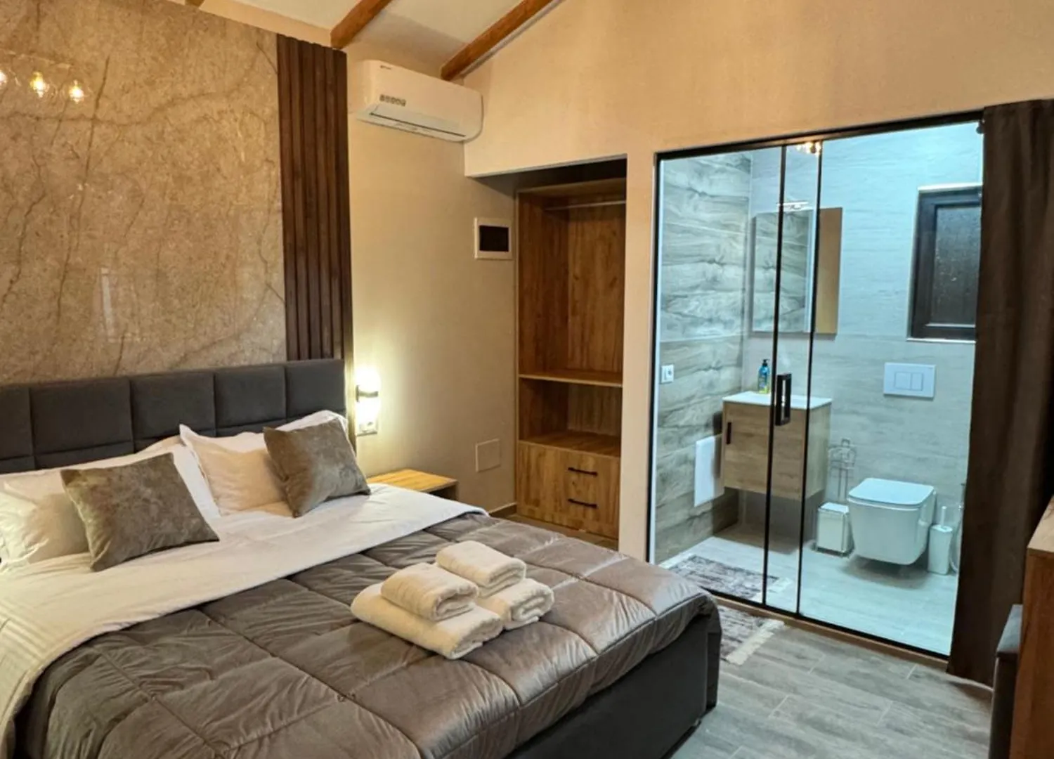 ** Guest house Alpinehouse Hotel Theth Albania