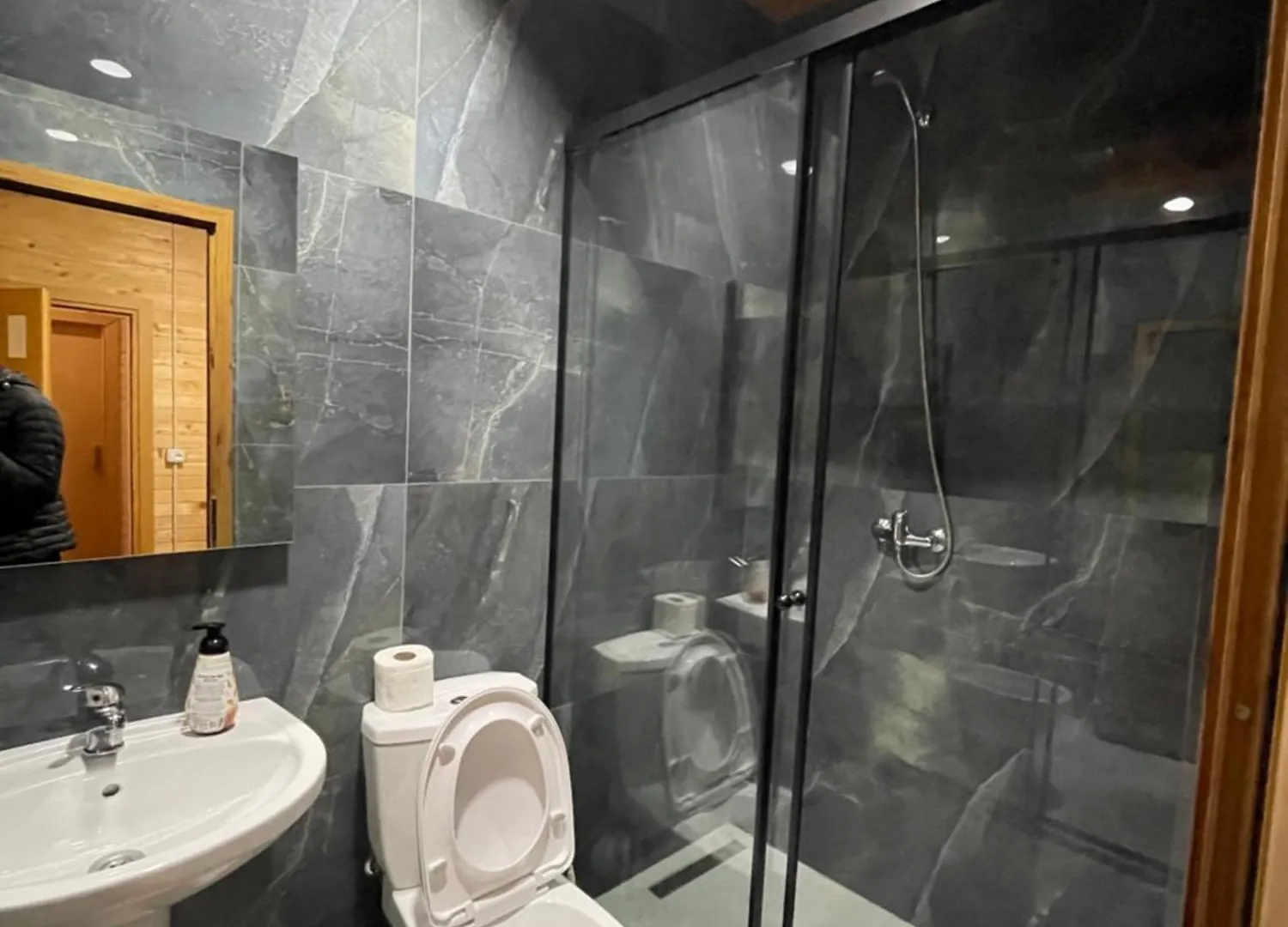 Alpinehouse Hotel Theth 2*,  Albania